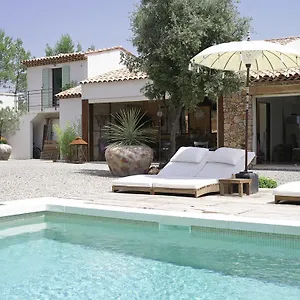 Le Clos Des Cambres Bed & Breakfast